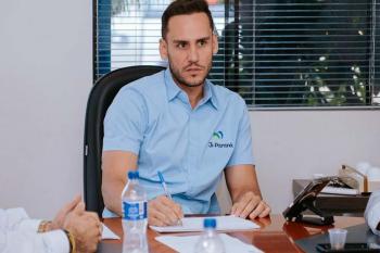 Prefeito Affonso Cândido assina decreto que torna agiliza tramitação de processos