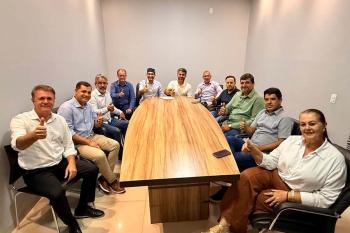 Liderados por Flori, prefeitos do Cone-Sul anunciam apoio a Marcos Rogério