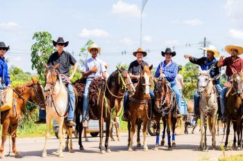 Deputado Pedro Fernandes celebra a tradição e cultura durante 14ª cavalgada da Expobim  