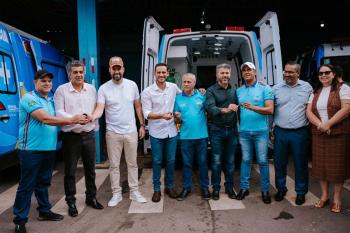 Prefeitura entrega três ambulâncias 0 km para reforçar atendimento de urgência e emergência