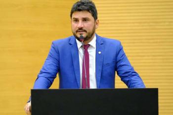 Asfalto do Pacarana agora é realidade com o apoio do deputado Jean Mendonça