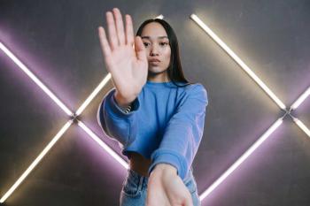 Posso comprar seguidores para monetizar no TikTok? O caminho para lucrar com seus vídeos