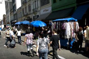 Taxa de informalidade cai no mercado de trabalho, mostra IBGE