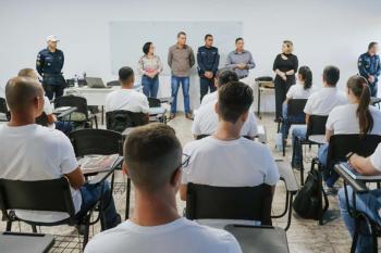 Agentes de trânsito passam por capacitação para reforçar fiscalização e segurança viária em Vilhena 