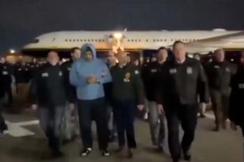 Detido nos EUA, Maduro pede 