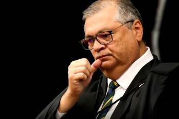 Flávio Dino autoriza novo inquérito da PF para investigar Lulinha