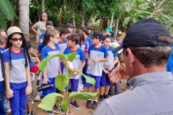 Semagri promove aula de campo para alunos da Escola Jandinei Cella