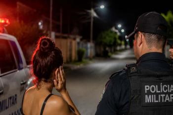 Mulher é espancada apôs sair de arraial na zona sul