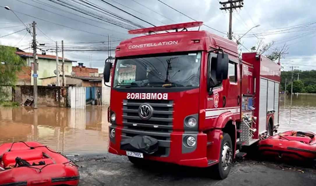 Bombeiros localizam corpo de mulher que desapareceu em enchente em SP
