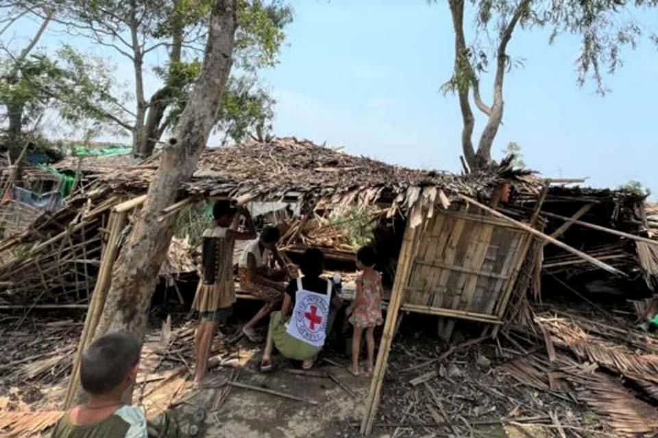 Ciclone Mocha deixa 145 mortos e afeta mais de 800 mil em Mianmar 