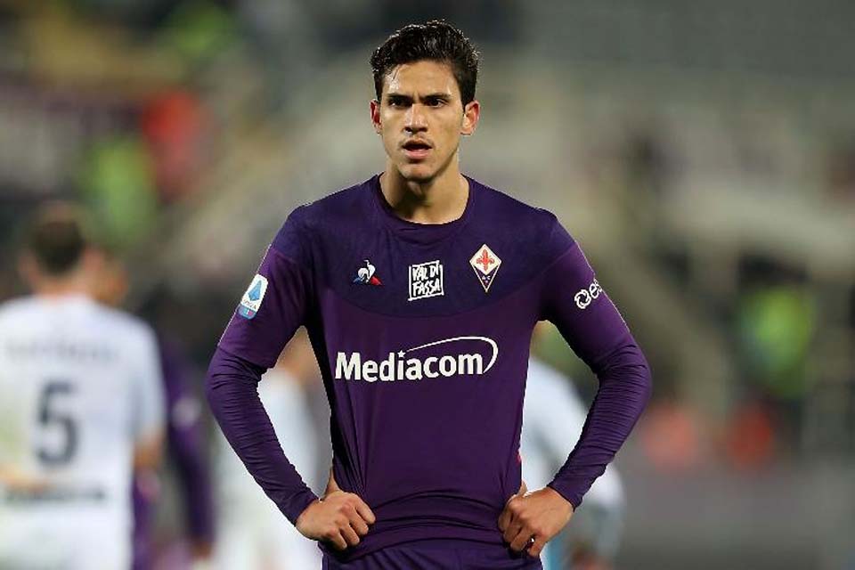 Pedro chega ao Rio e se mostra empolgado para assinar com o Flamengo