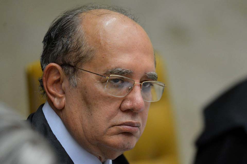 Gilmar Mendes suspende efeitos de veto sobre uso máscara em presídios