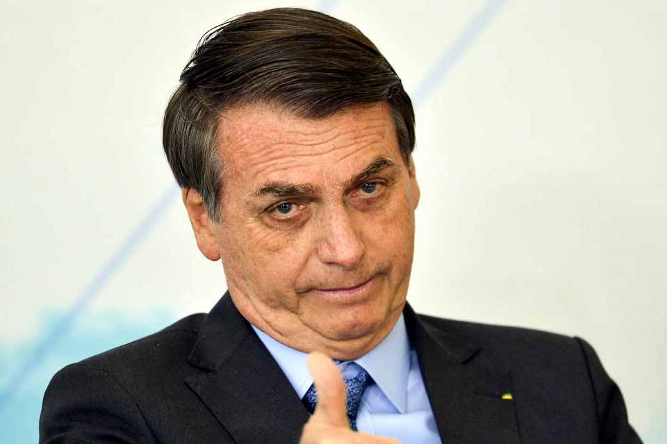 “Sou imorrível, imbrochável e também sou incomível”, diz Bolsonaro para apoiadores
