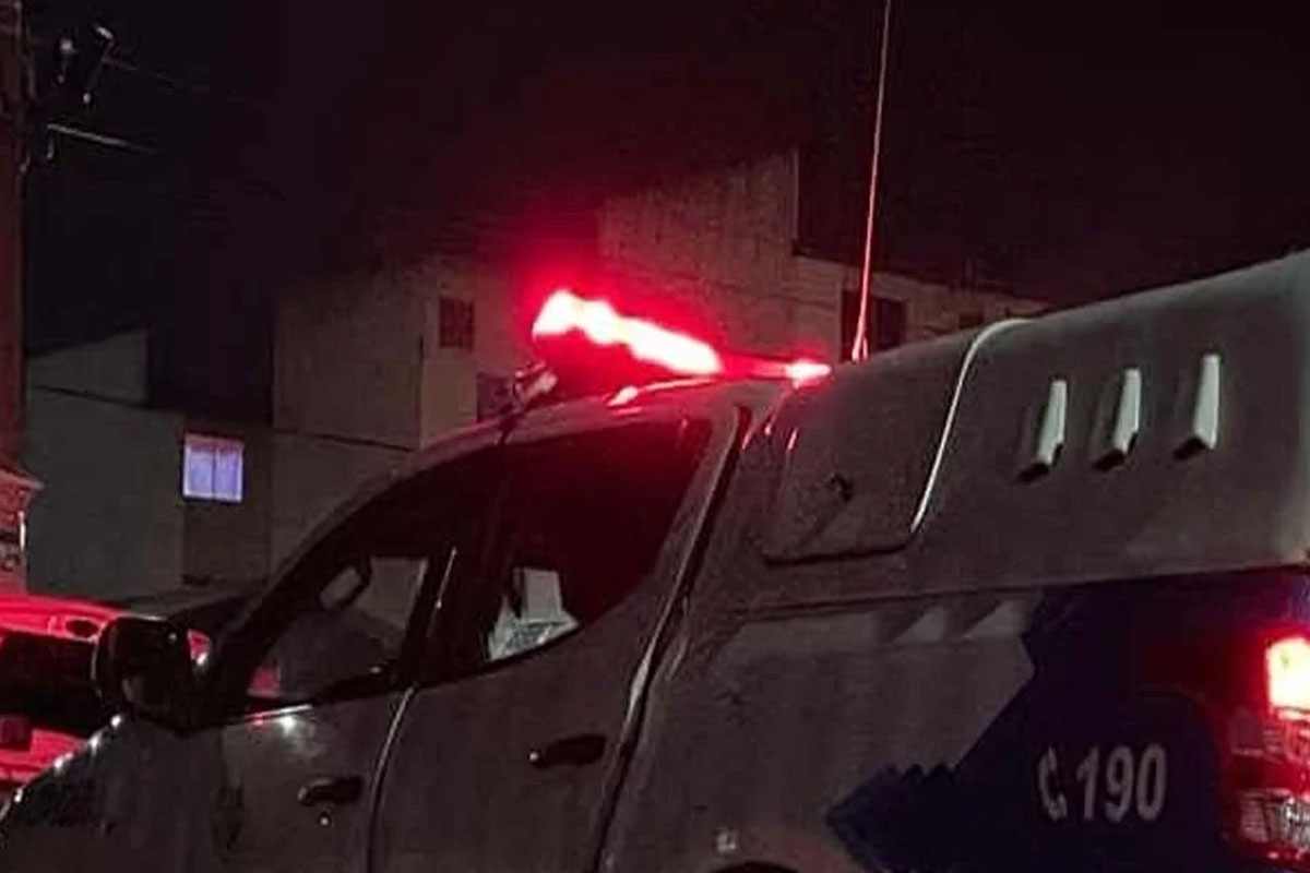 Comerciante tem arma roubada durante assalto na zona Leste