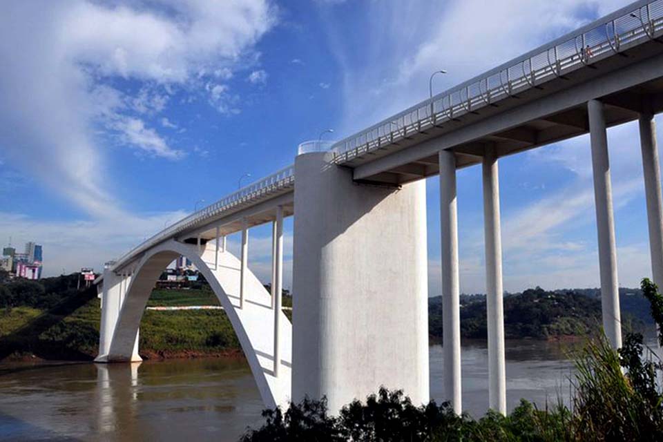 Ponte entre Brasil e Paraguai será reaberta hoje