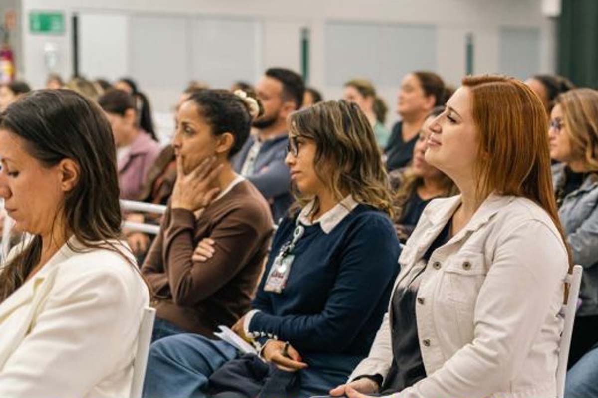 Prefeitura promove palestra: Autismo - Informação que acolhe atitudes que transformam