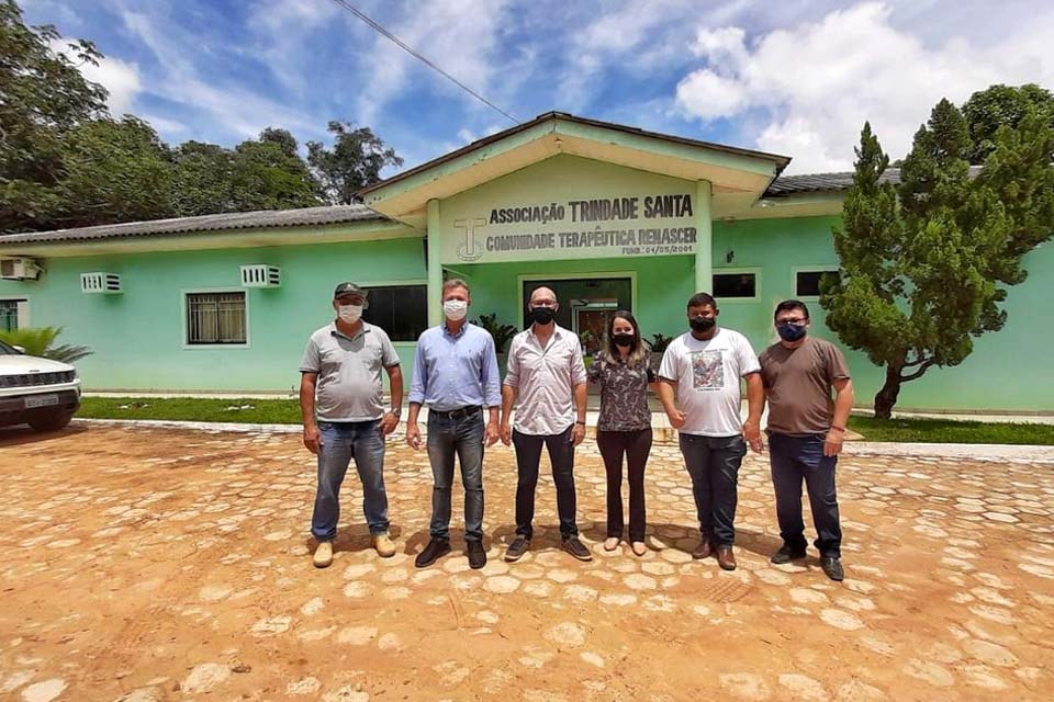 Deputado Luizinho Goebel garante refeitório para a Comunidade Trindade Santo em Vilhena