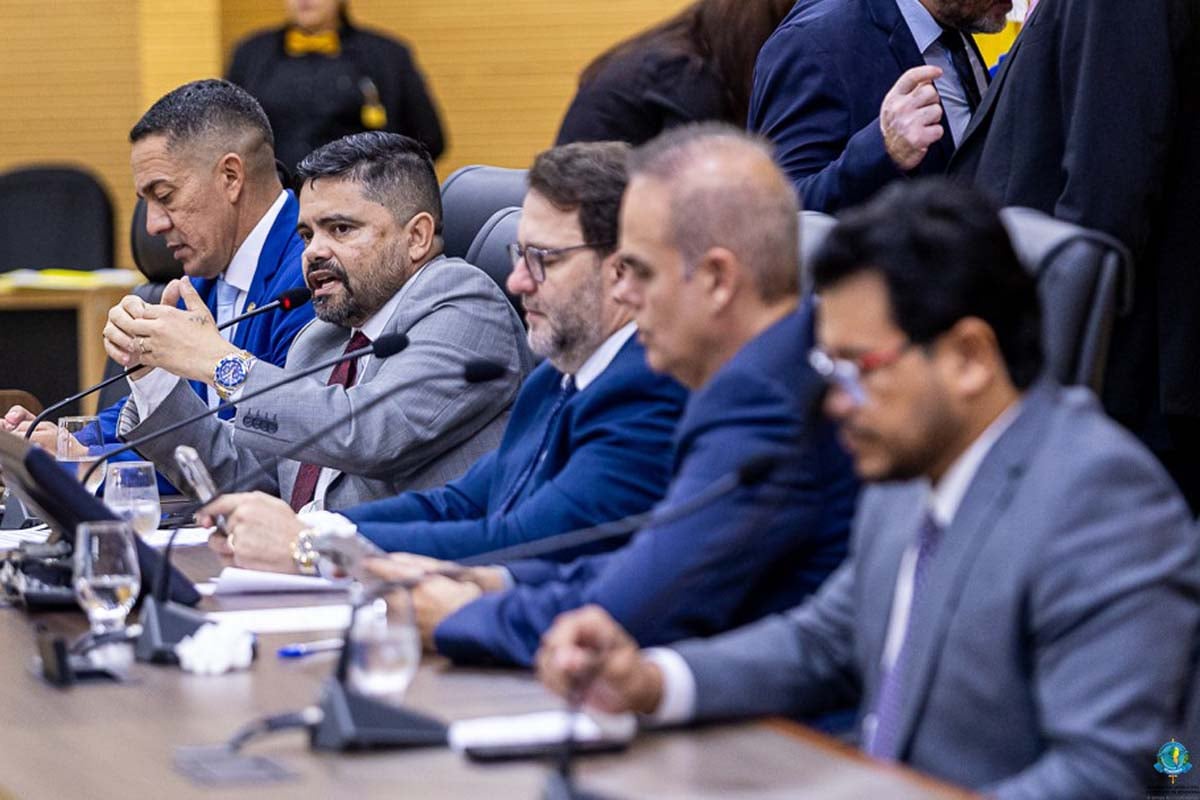 Assembleia Legislativa de Rondônia aprova PEC que garante acúmulo de cargos para policiais e bombeiros militares