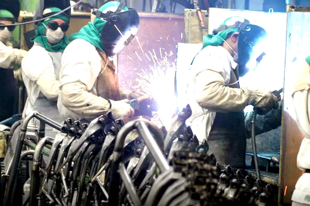 Faturamento da indústria cai 2% em julho, segundo CNI