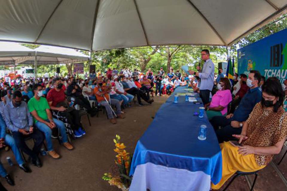 Governador Marcos Rocha participa de solenidade de entrega dos títulos urbanos à população de Ouro Preto do Oeste