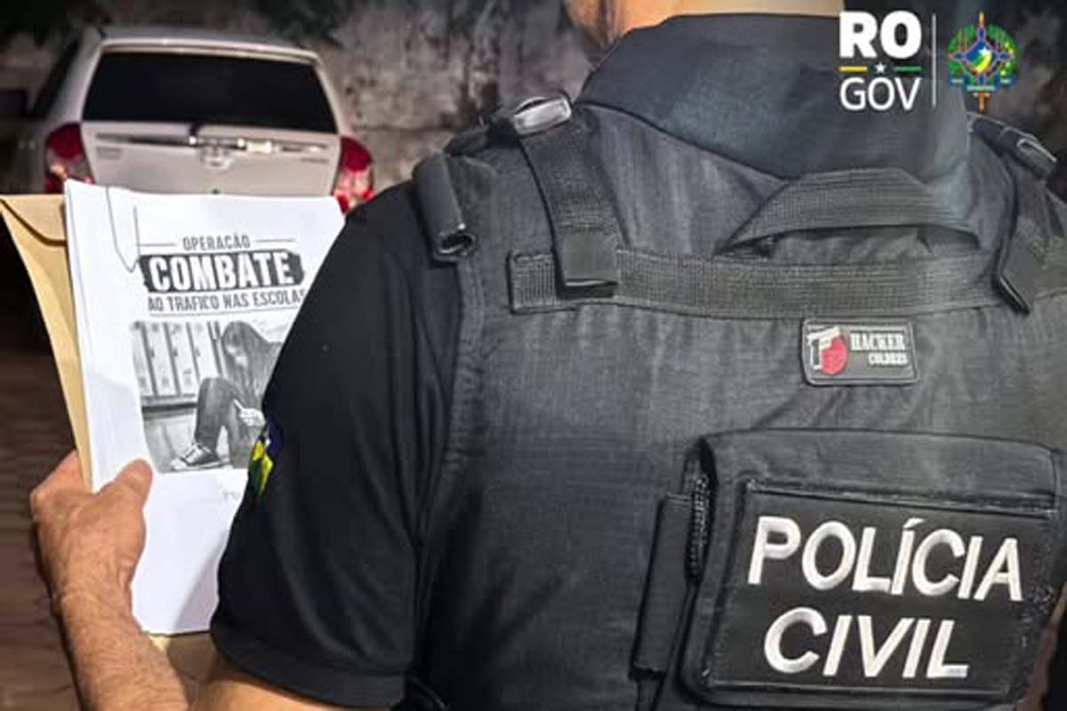 Polícia Civil apreende drogas e cigarros eletrônicos em Operação