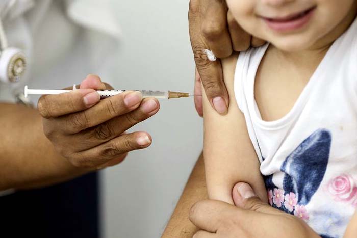 Sarampo: 21 mi de crianças deixam de ser vacinadas todos os anos