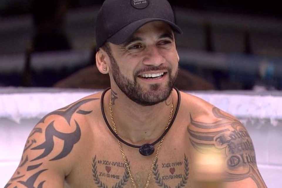 Ex-BBB Hadson revela que faturou prêmio do Reality com venda de Conteúdo Adulto