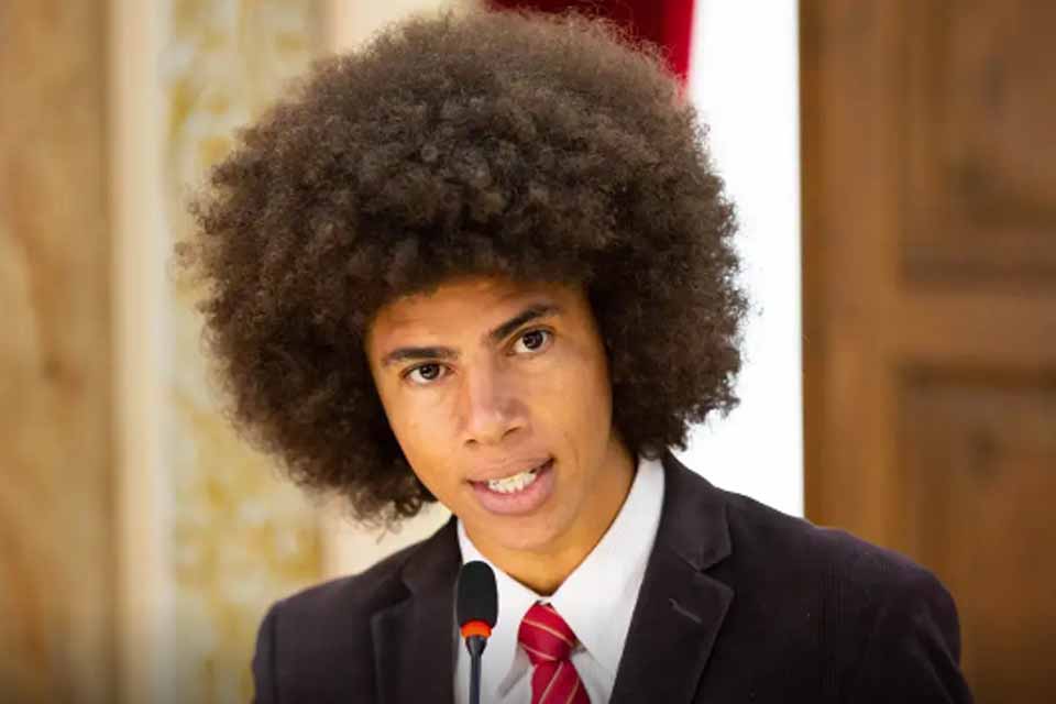 Deputado do PR filmado em briga de rua diz que sofreu racismo