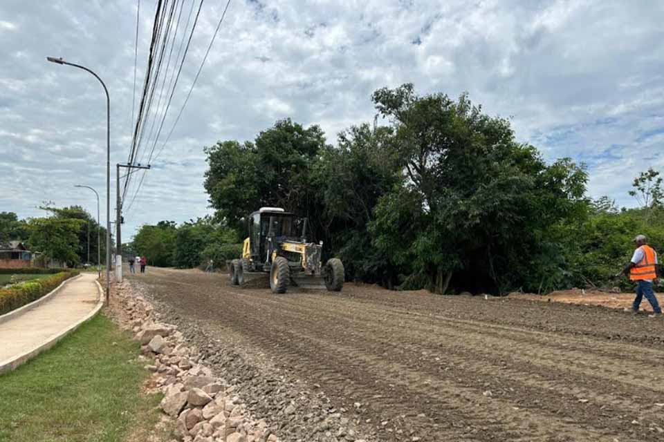 Acesso ao Corpo de Bombeiros e ao Beira Rio Cultural recebe preparação para pavimentação asfáltica