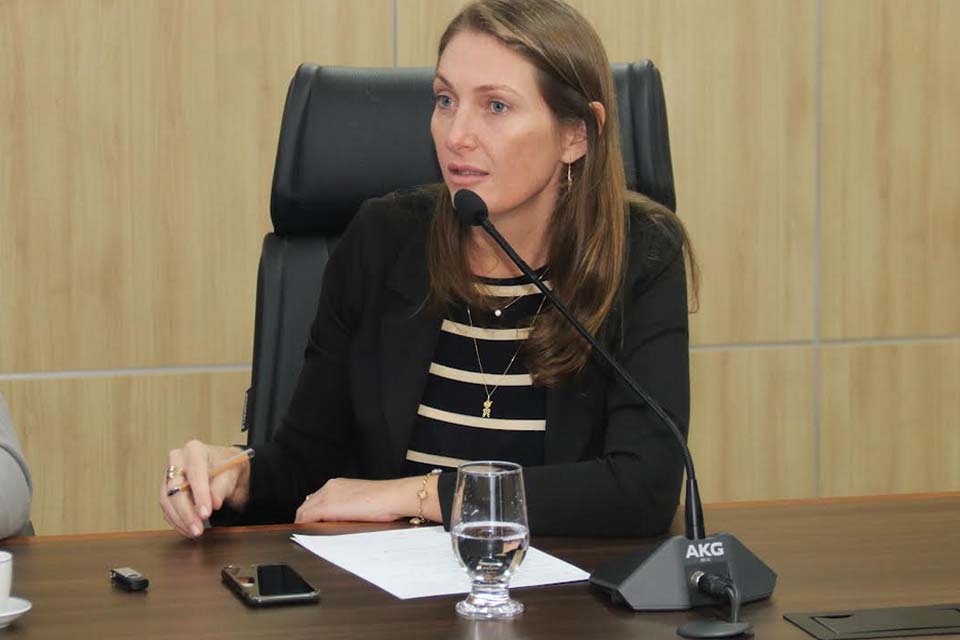 Pirarucu ameaça Rio Guaporé; Deputada Lebrinha sugere manejo sustentável