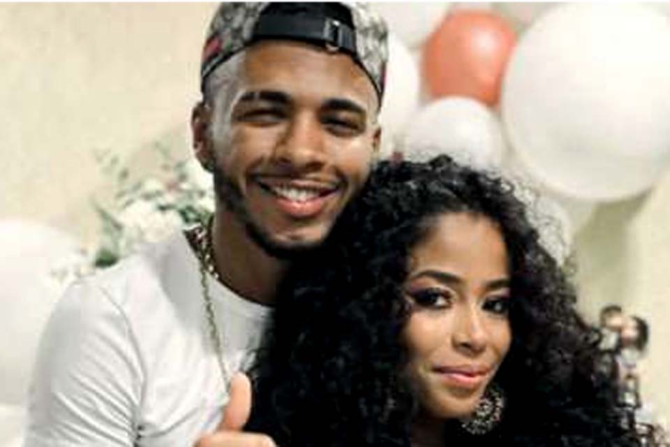 Em liberdade, DJ Rennan da Penha anuncia noivado com empresária