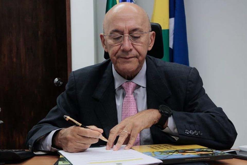 Projeto de Confúcio permite ao desempregado resgatar saldo do FGTS durante período de calamidade pública 