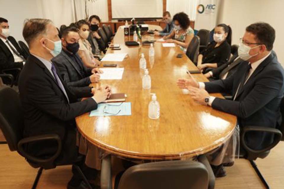 Governador Marcos Rocha ressalta os esforços para a retomada das obras do Cemetron e do Hospital de Guajará-Mirim