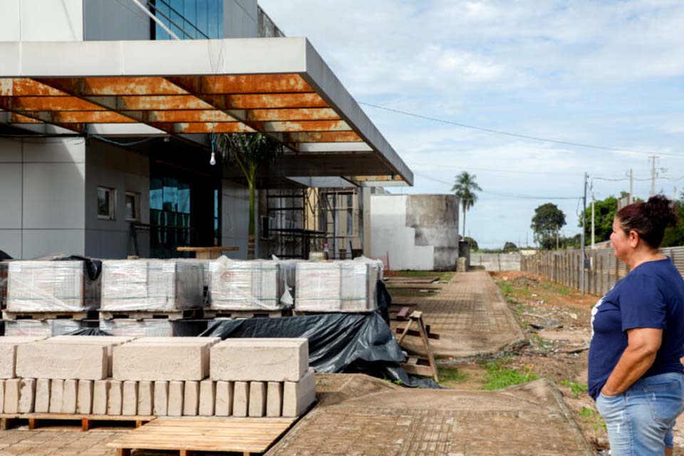 Avanço da obra do Hospital Regional de Guajará-Mirim é acompanhado pela população da Pérola do Mamoré
