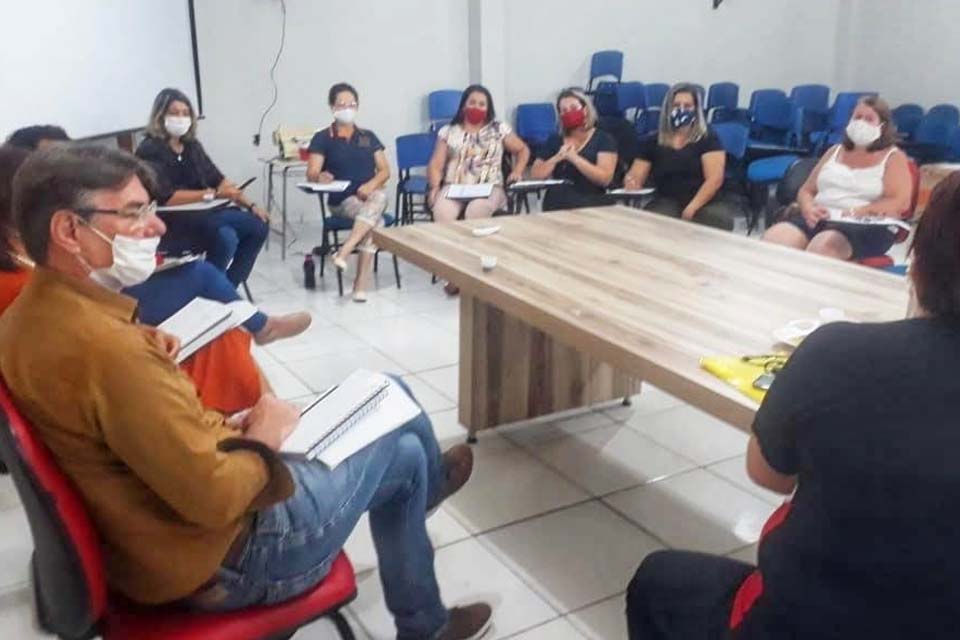 Publicada resolução que prevê ensino à distância para escolas municipais 