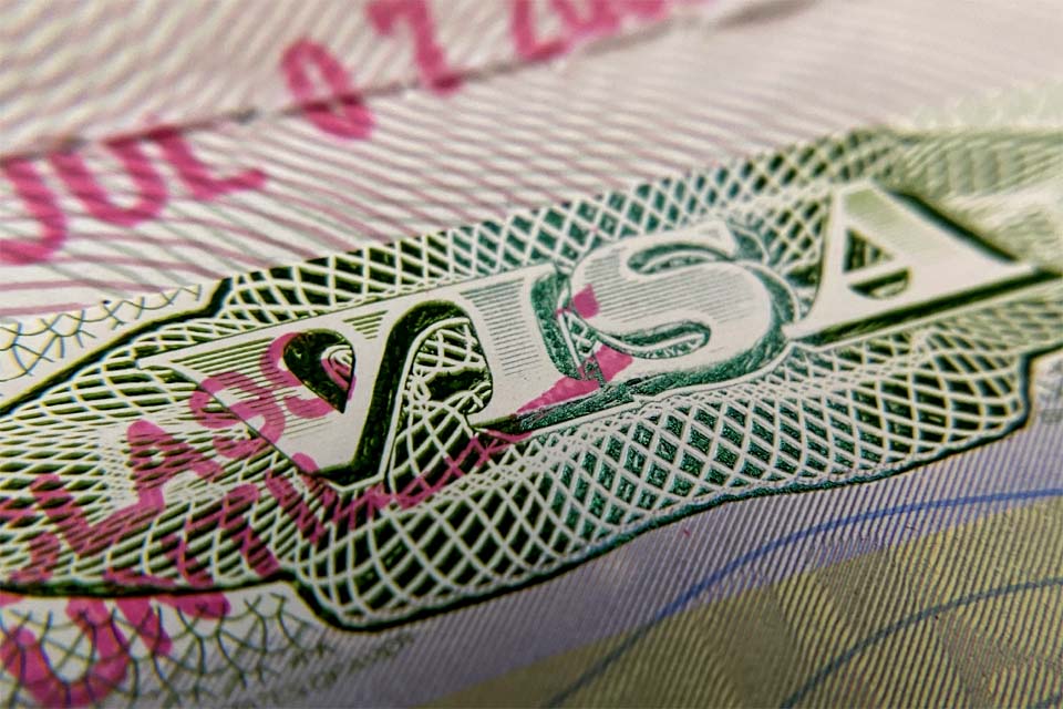 Harvard e MIT vão à Justiça para anular revogação de vistos para estudantes estrangeiros