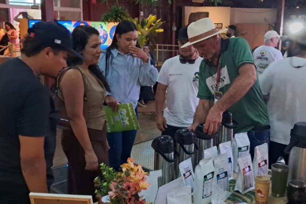 Rolim de Moura brilha na ExpoTurismo 2026 e projeta a força do café Robusta Amazônico para todo o país