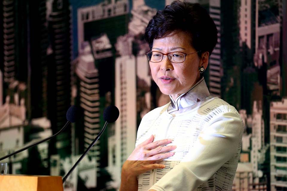 Chefe executiva de Hong Kong rejeita demandas de manifestantes