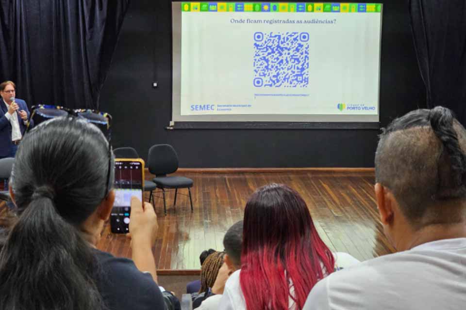 Moradores participam da primeira audiência pública da LOA 2026 e apresentam propostas sociais