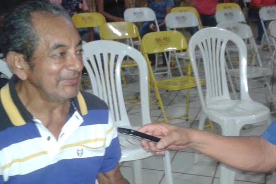 Lúcio Albuquerque em três textos: 'A velha guarda perdeu mais um'; 'entre dizer e fazer'; e 'em pílulas um pouco grandes'