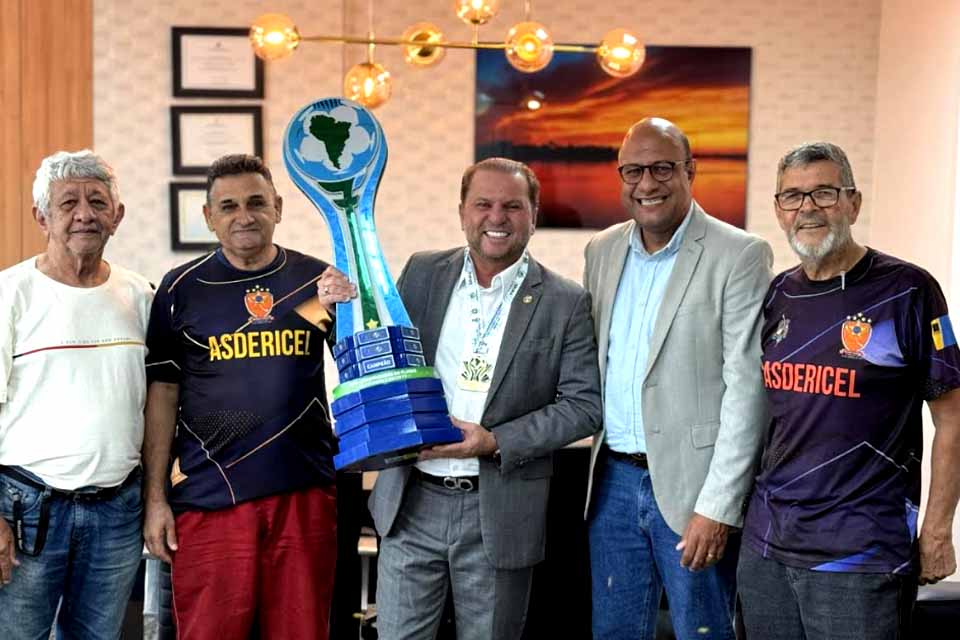 Deputado Cirone Deiró diz que continuará apoiando equipe de futebol feminino da ASDERICEL