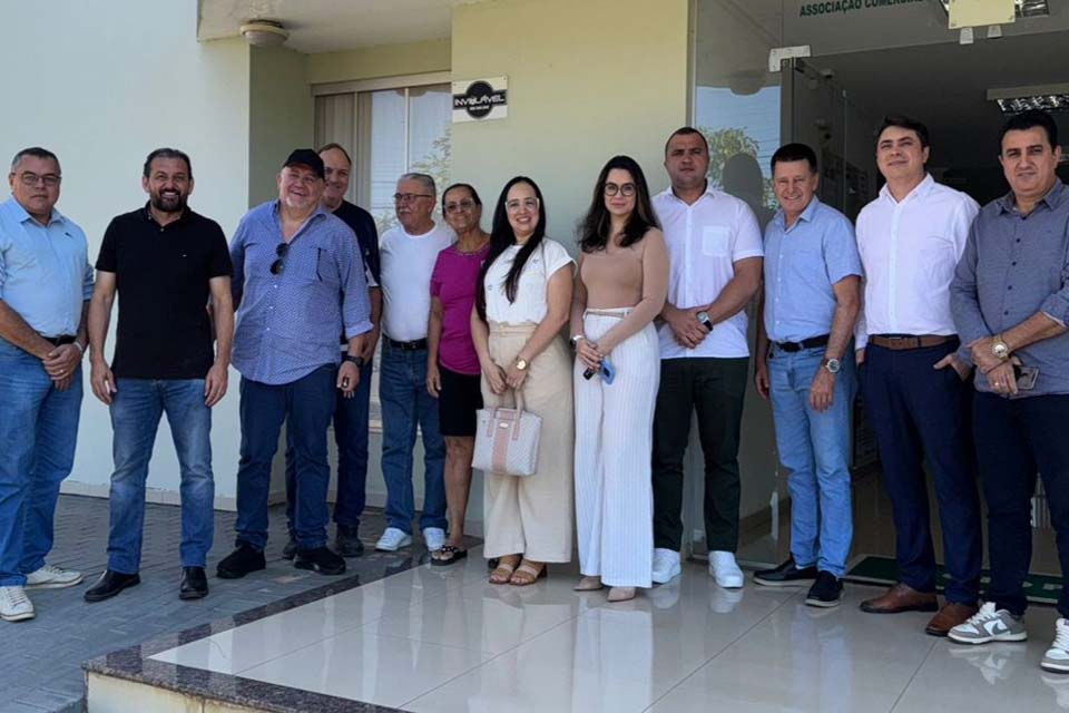 Laerte Gomes debate demandas com diretoria da ACIOP/CDL e empresários de Ouro Preto do Oeste