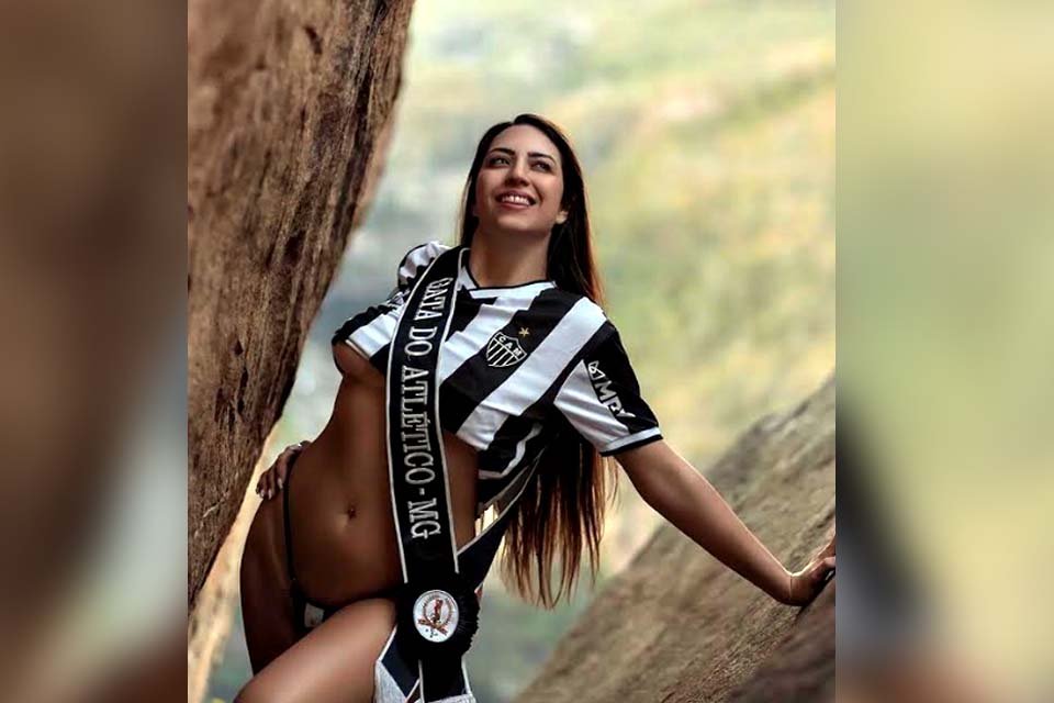 Candidata ao título de Musa do Atlético Mineiro posa para encorajar torcida e jogadores