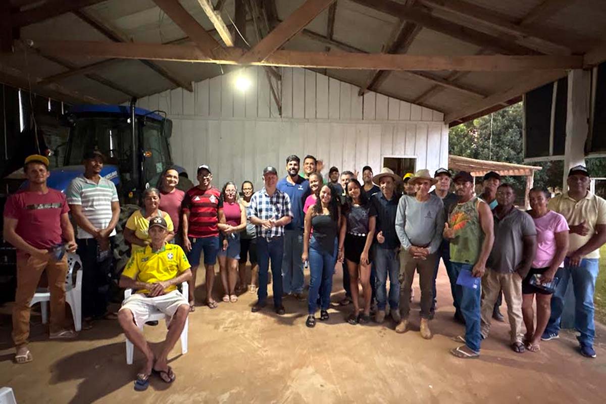 Pedro Fernandes viabiliza implementos agrícolas para Associação dos Produtores Rurais do Canoa