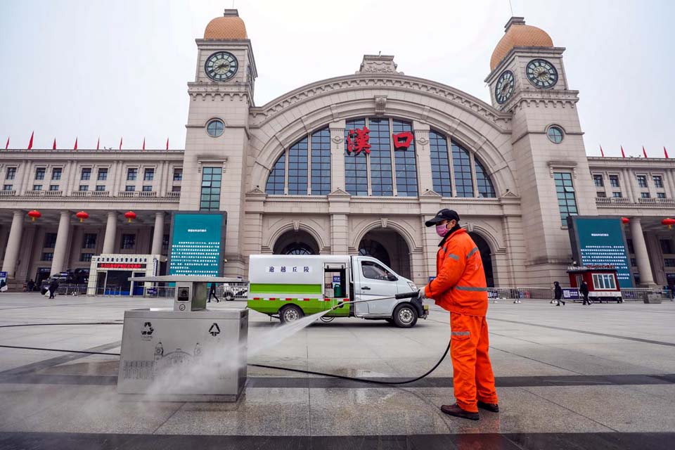Casos de infecção por novo coronavírus passam de 2.700 na China