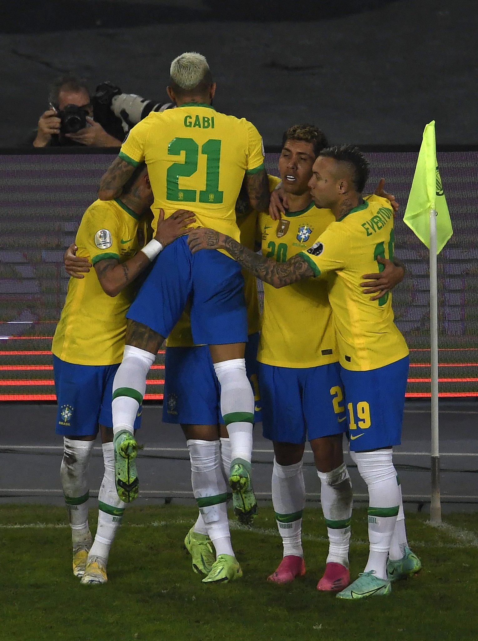 Brasil 2 x 1 Colômbia | Gols e Melhores Momentos