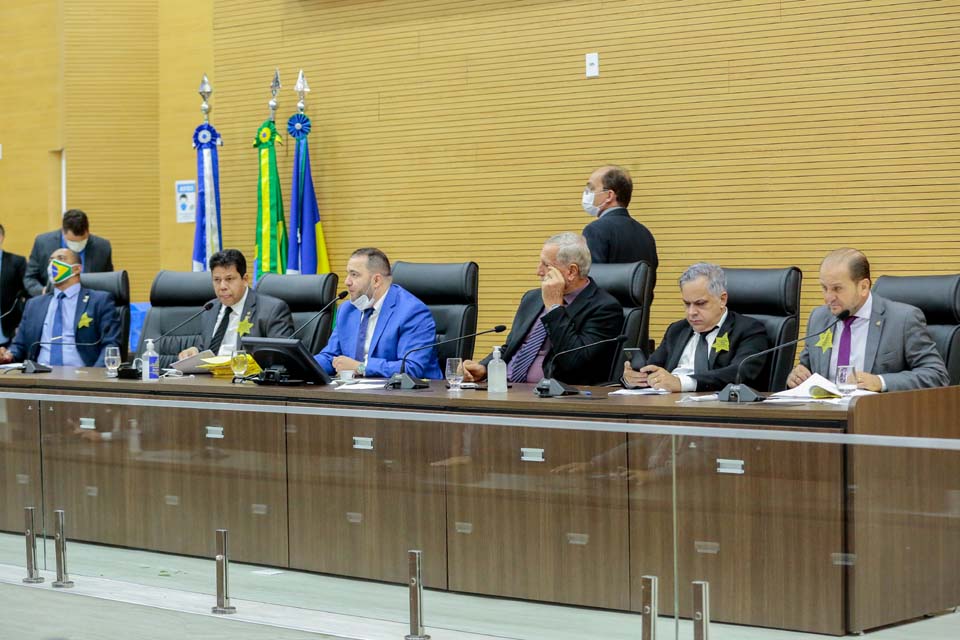 Deputados Estaduais aprovam revisão anual para servidores efetivos da Assembleia Legislativa