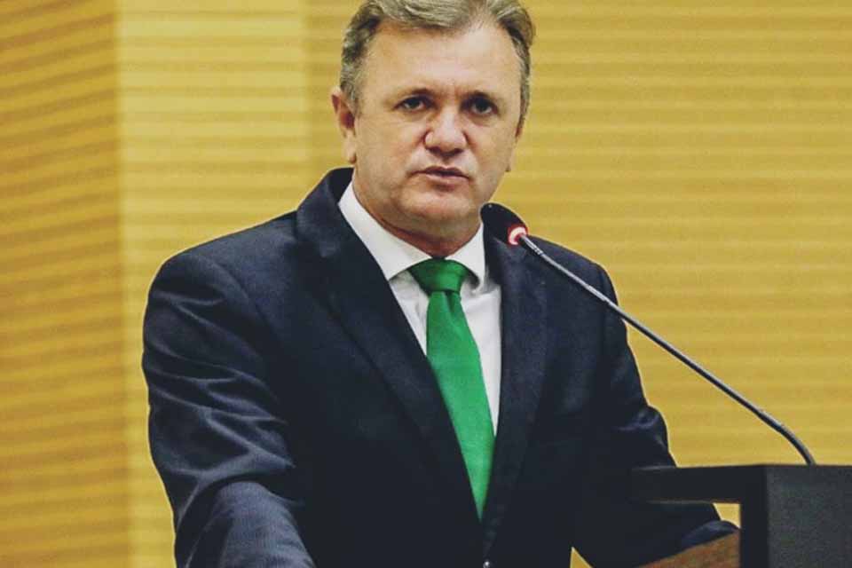 Deputado Luizinho Goebel apresenta indicações ao governo Marcos Rocha para Escola Tiradentes 