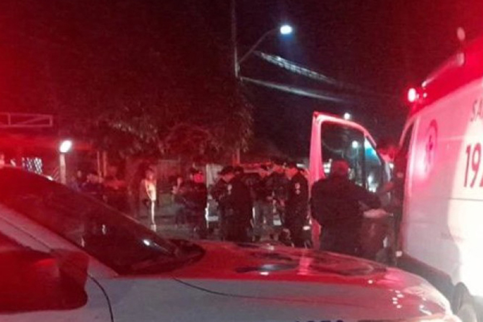 Grupo é flagrado com submetralhadora após roubo na casa de taxista