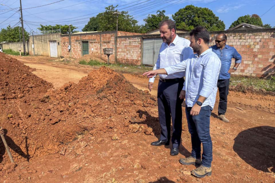 Prefeito de Porto Velho Hildon Chaves acompanha obras de drenagem e pavimentação 